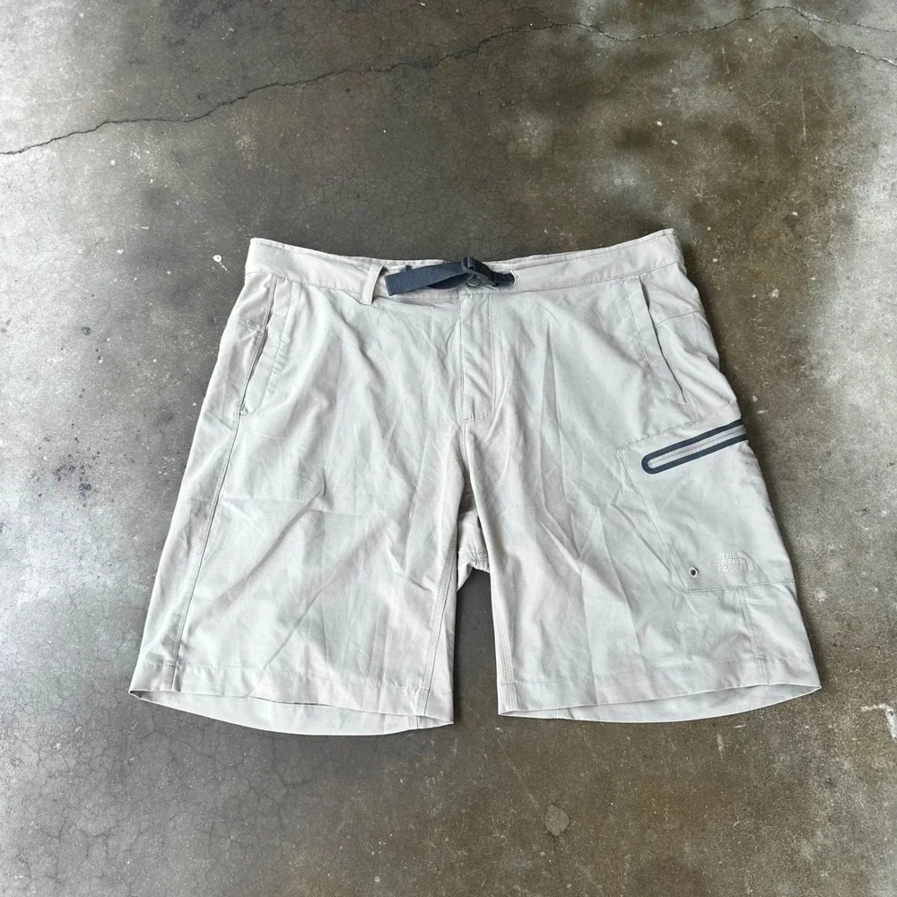 The North Face Hiking Shorts Mens 40 Tan Excellent Belted Cargo Outdoor Pocket